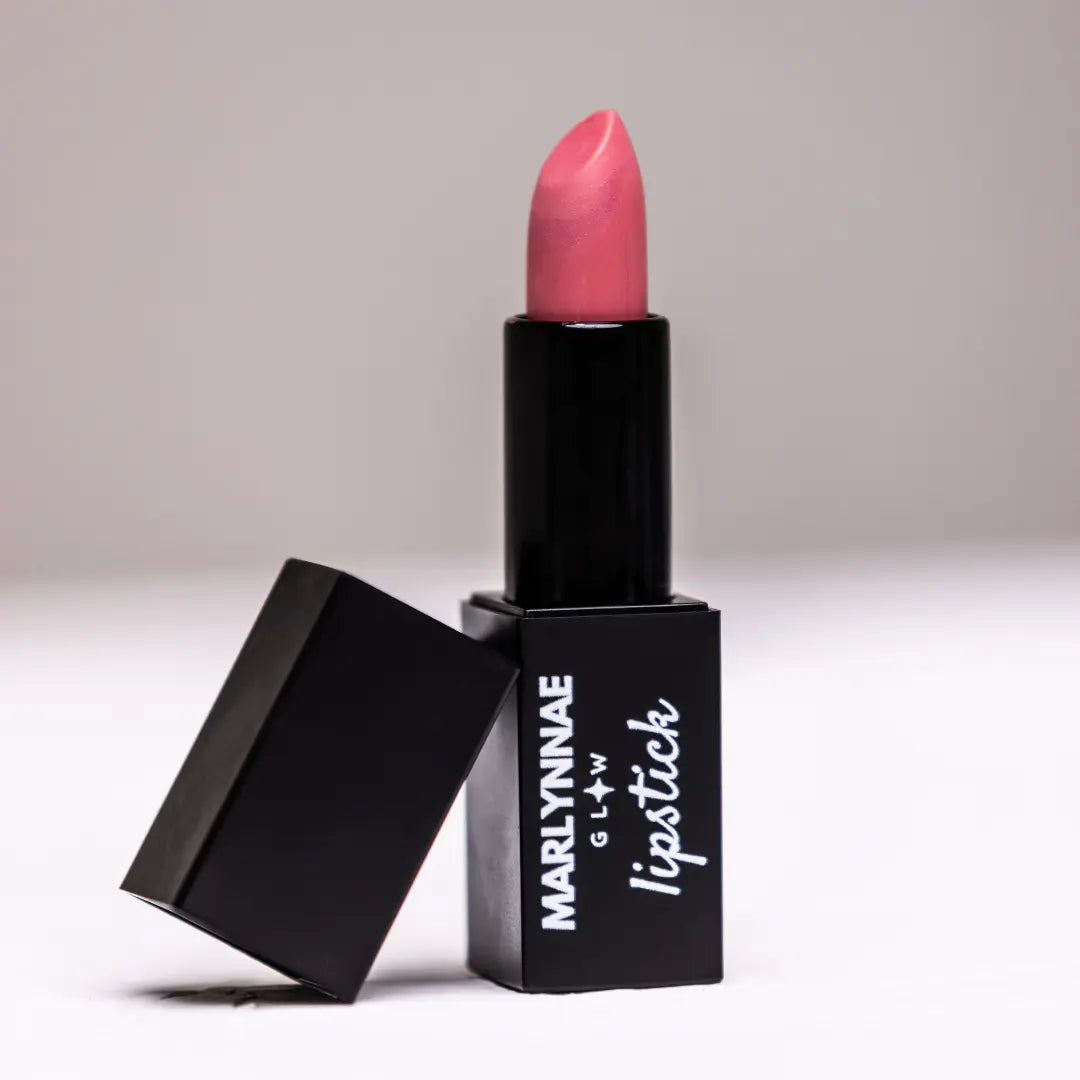 Pretty Lip Kit-ty