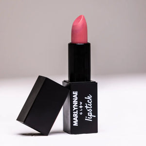 Pretty Lip Kit-ty